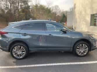 Thumbnail: 2023 Toyota Venza - 4