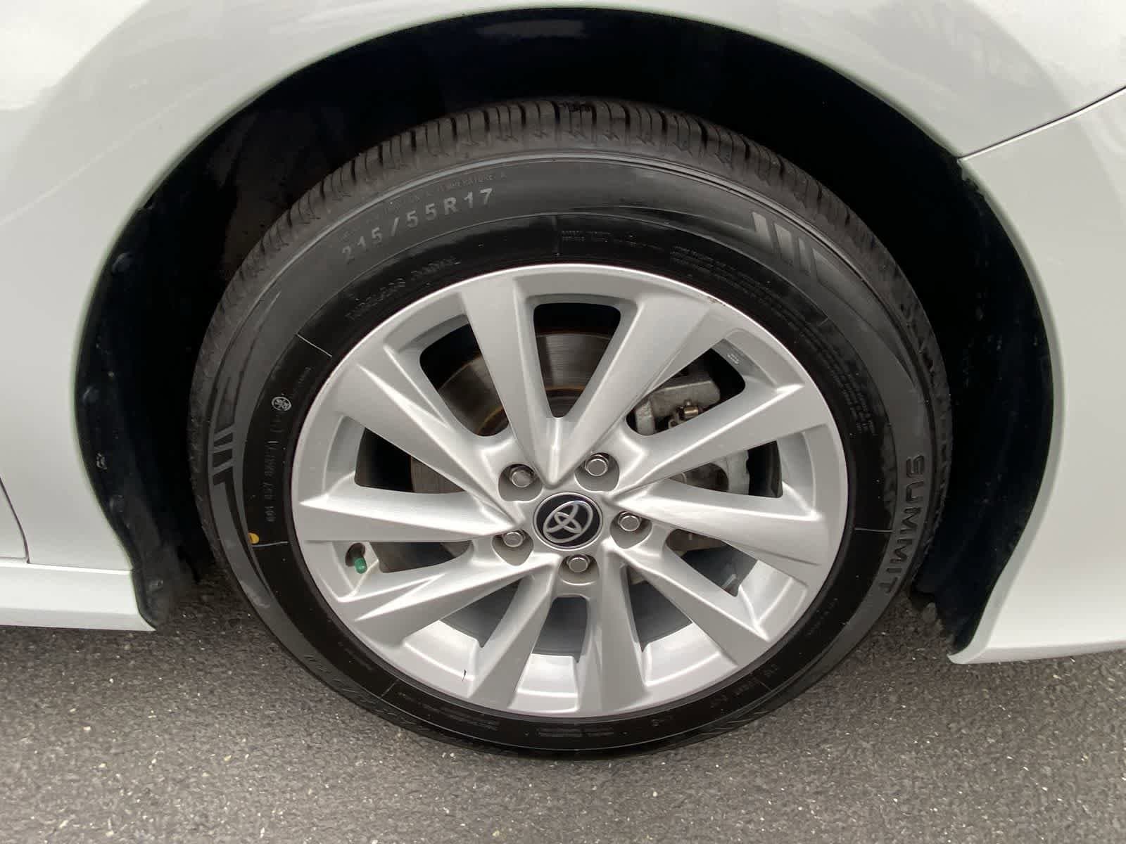 Thumbnail: 2023 Toyota Camry - 21