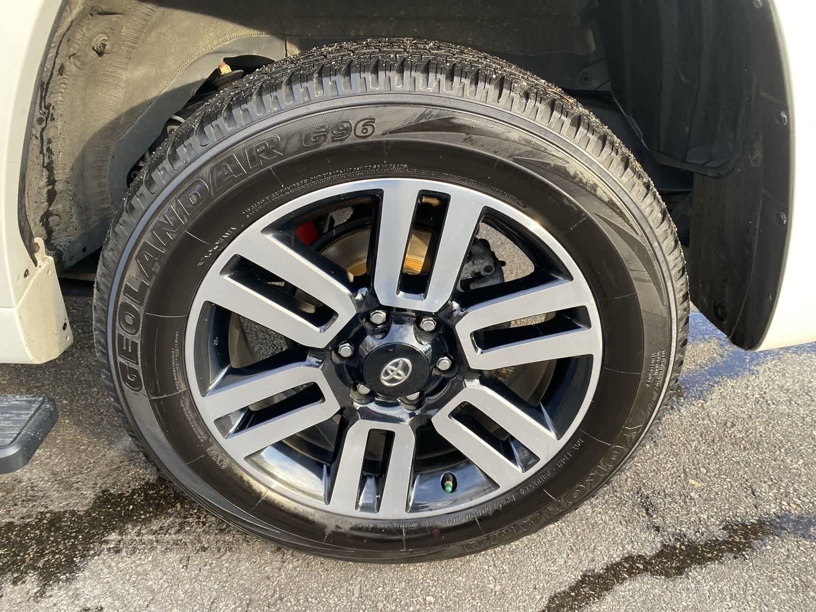 Thumbnail: 2022 Toyota 4Runner - 17