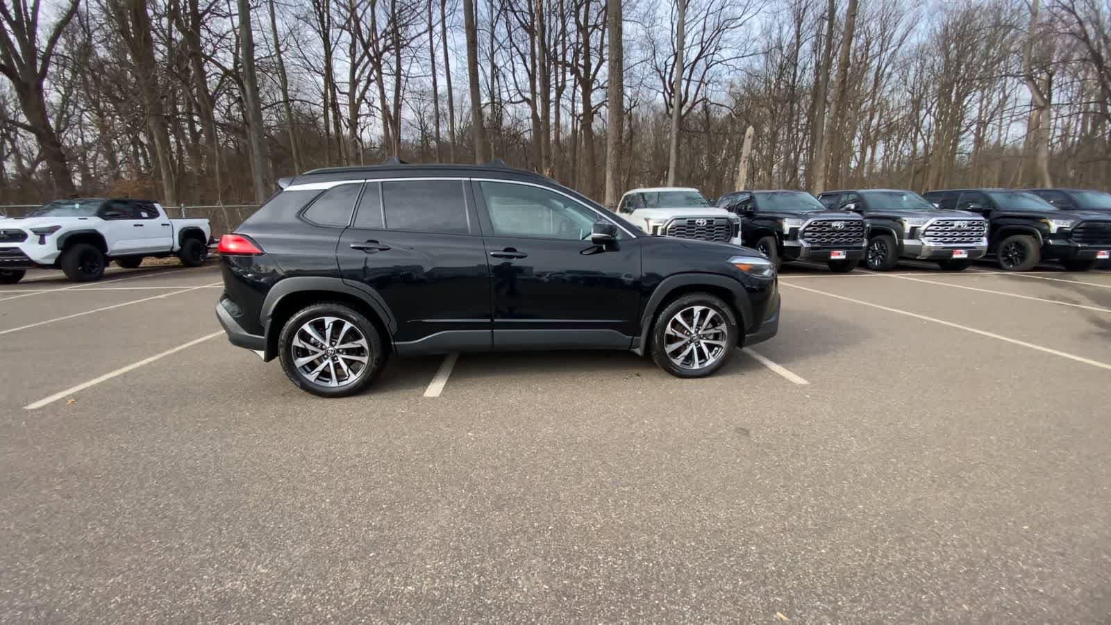 Thumbnail: 2024 Toyota Corolla Cross - 9