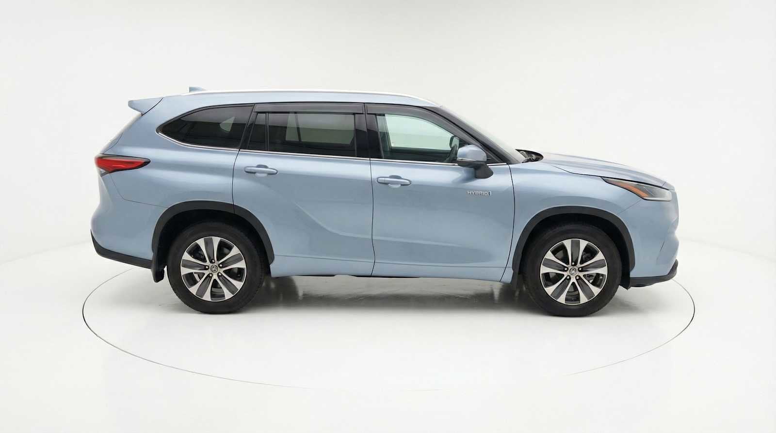 Thumbnail: 2021 Toyota Highlander - 15