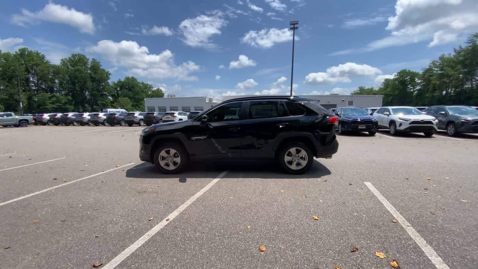 Thumbnail: 2022 Toyota RAV4 - 5