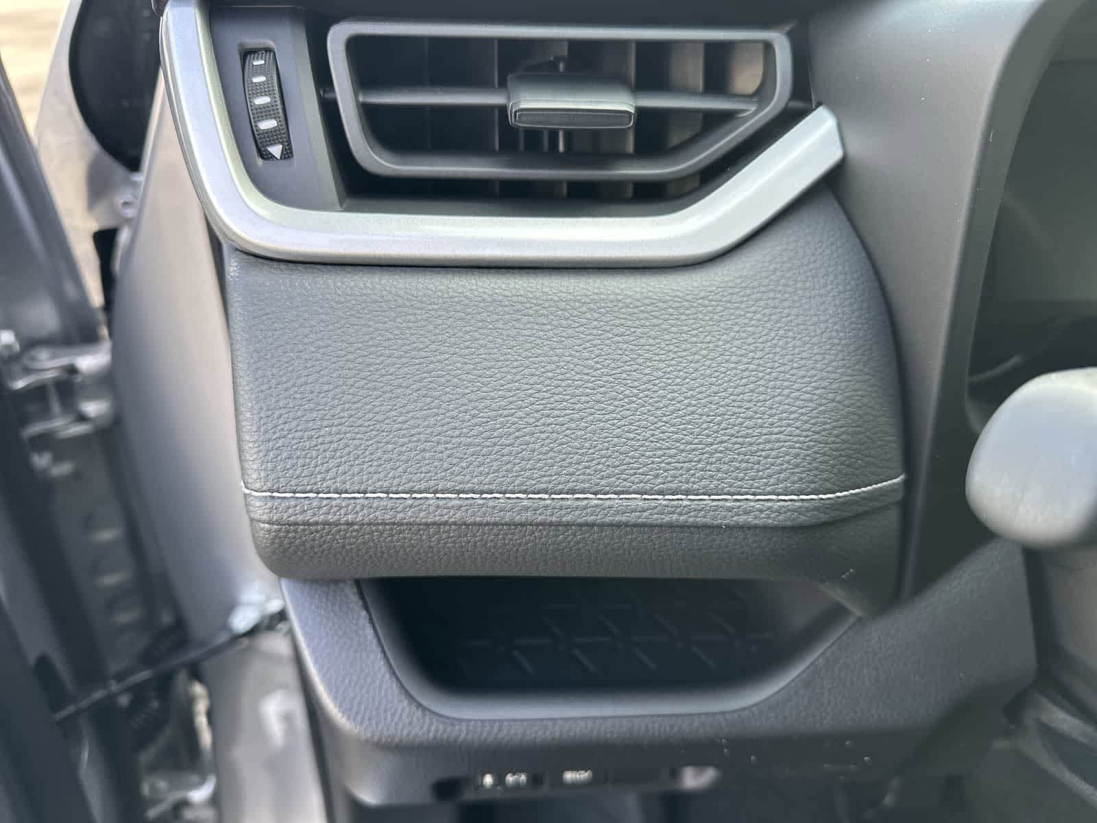 Thumbnail: 2025 Toyota RAV4 - 17