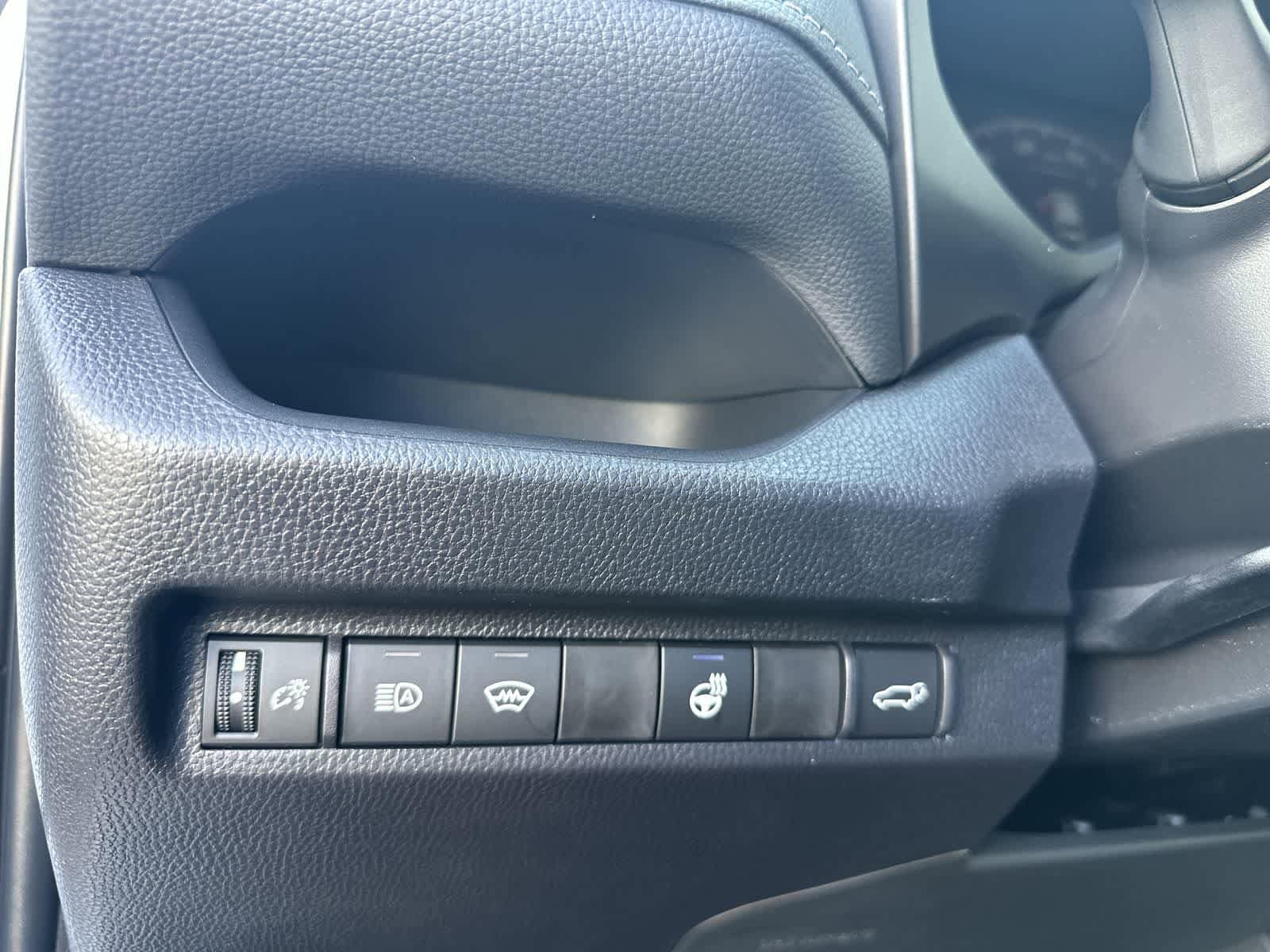 Thumbnail: 2025 Toyota RAV4 - 18