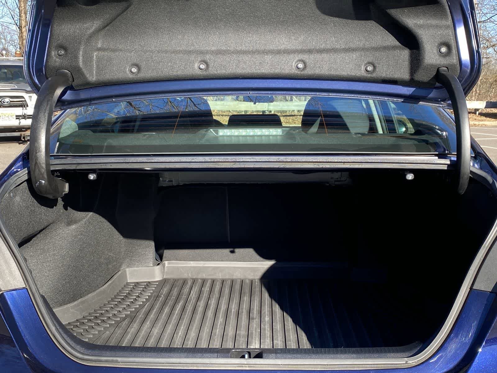 Thumbnail: 2021 Toyota Camry - 11