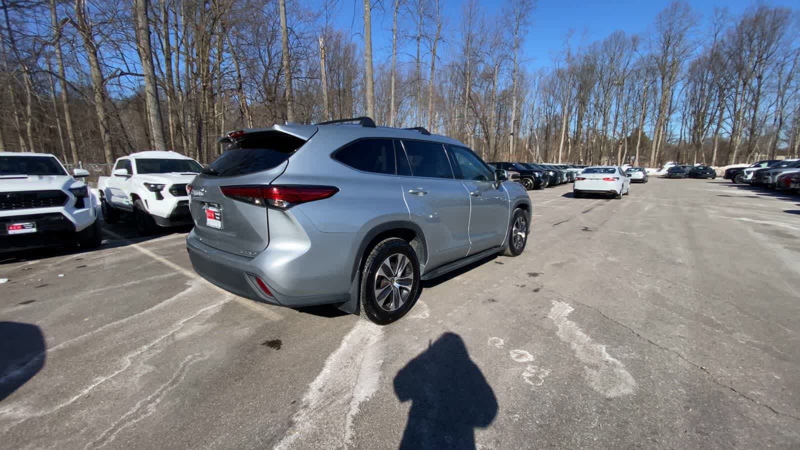 Thumbnail: 2021 Toyota Highlander - 12