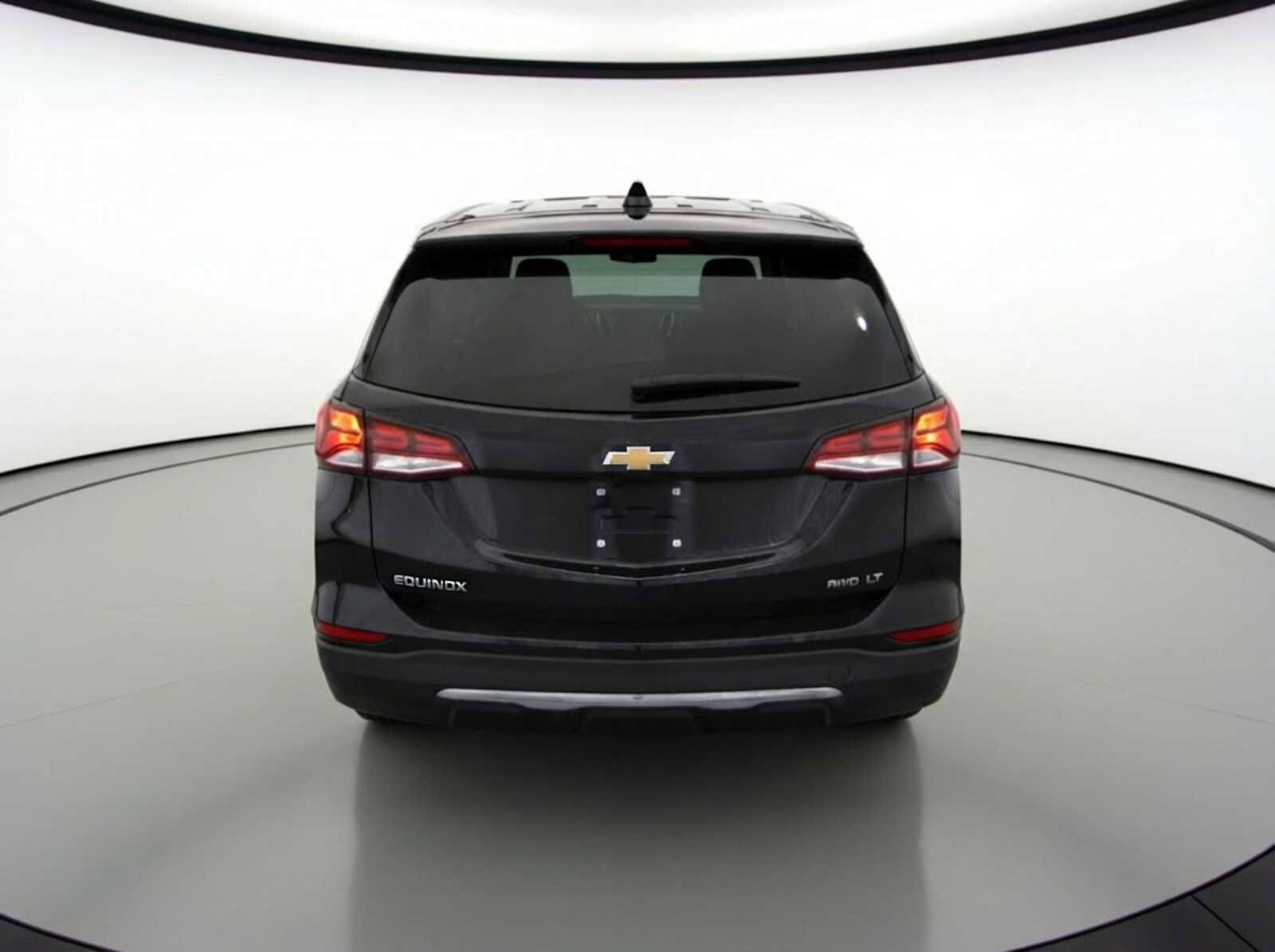Thumbnail: 2022 Chevrolet Equinox - 4