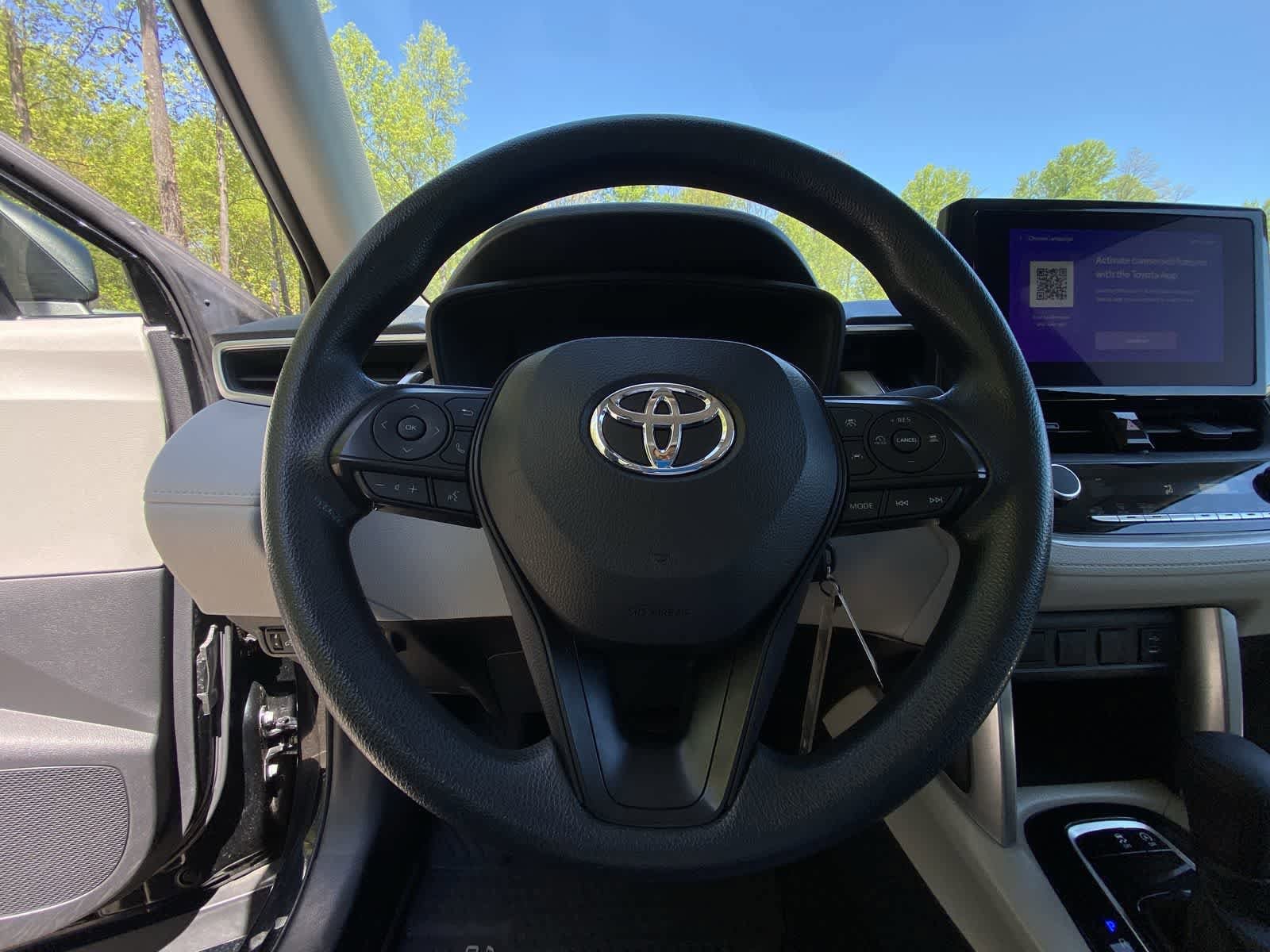 Thumbnail: 2023 Toyota Corolla Cross - 26