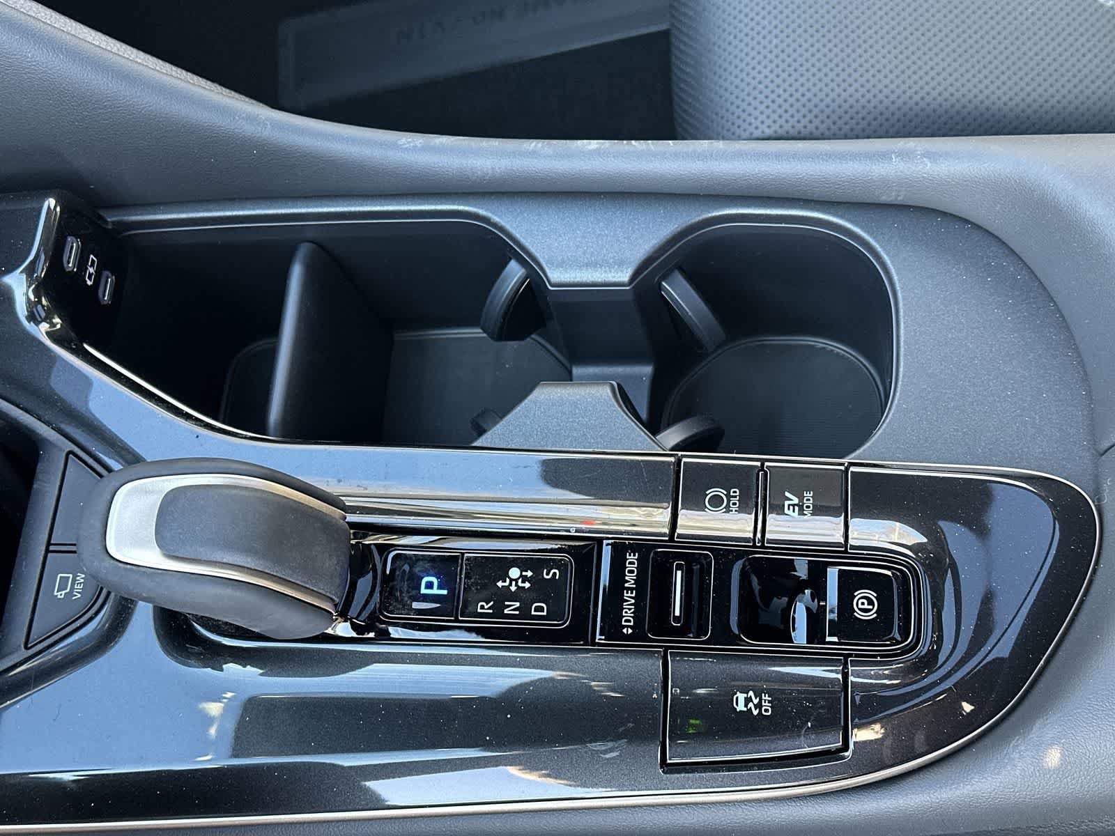 Thumbnail: 2026 Toyota Crown Signia - 27