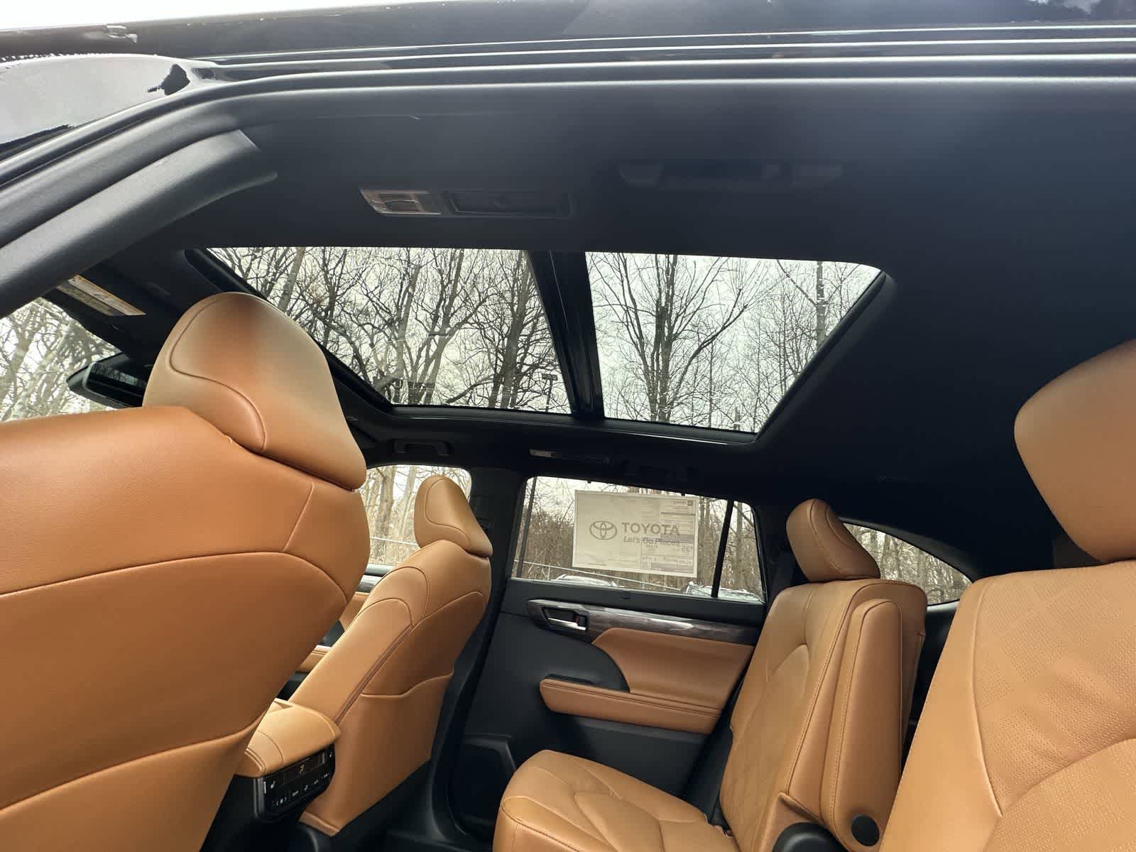 Thumbnail: 2026 Toyota Highlander - 38