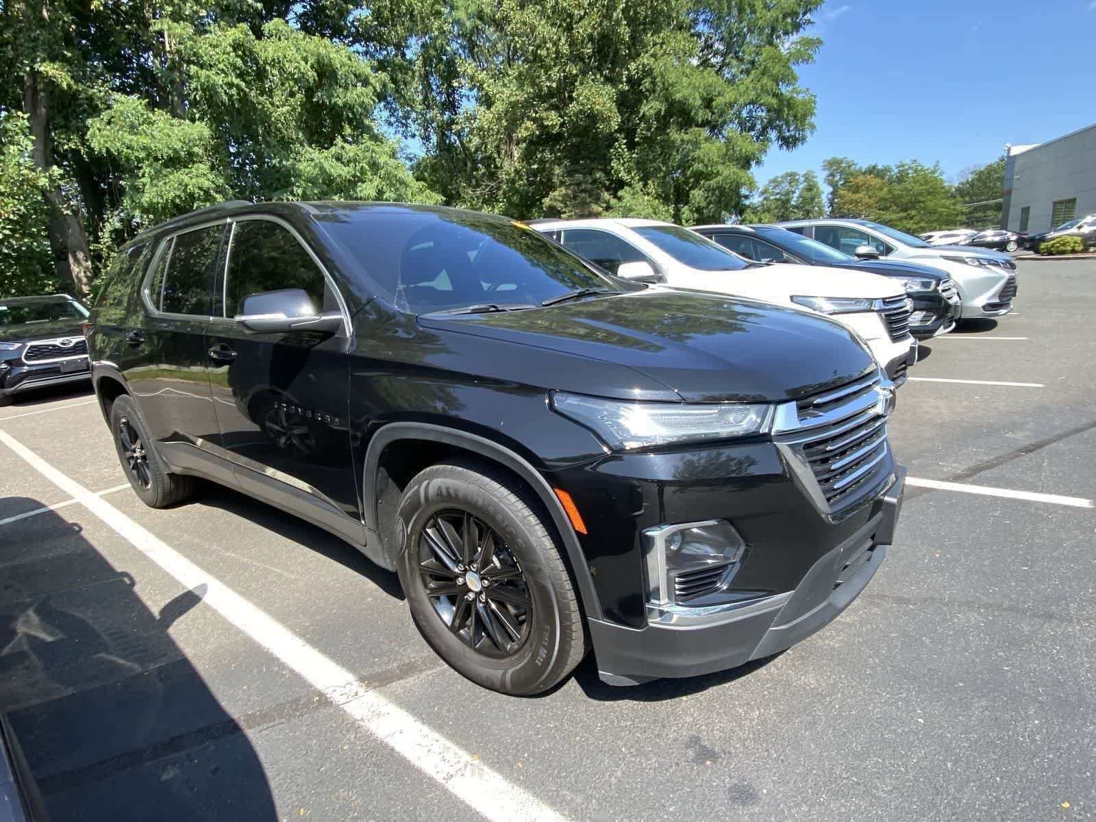 Thumbnail: 2022 Chevrolet Traverse - 3
