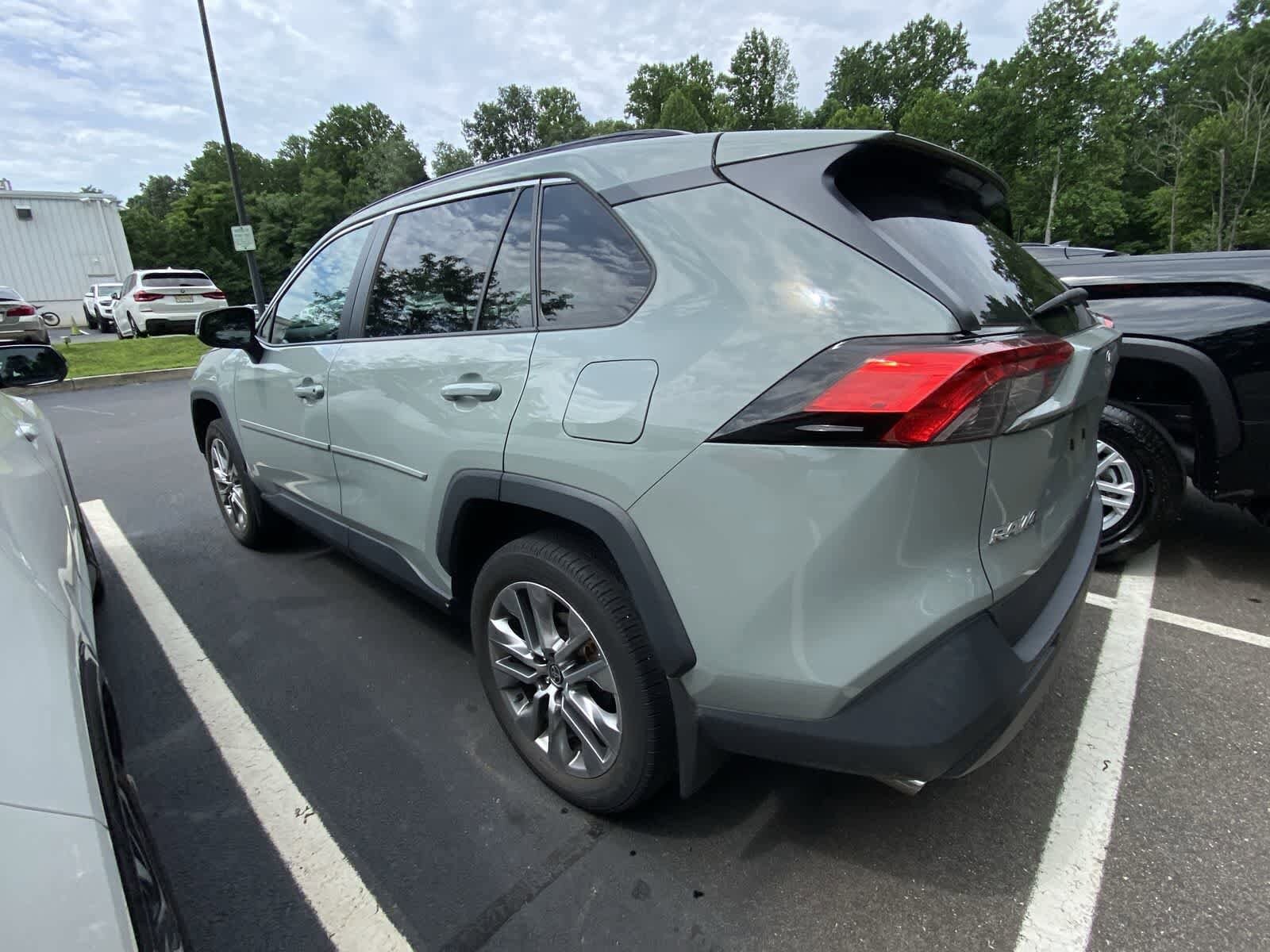 Thumbnail: 2022 Toyota RAV4 - 9