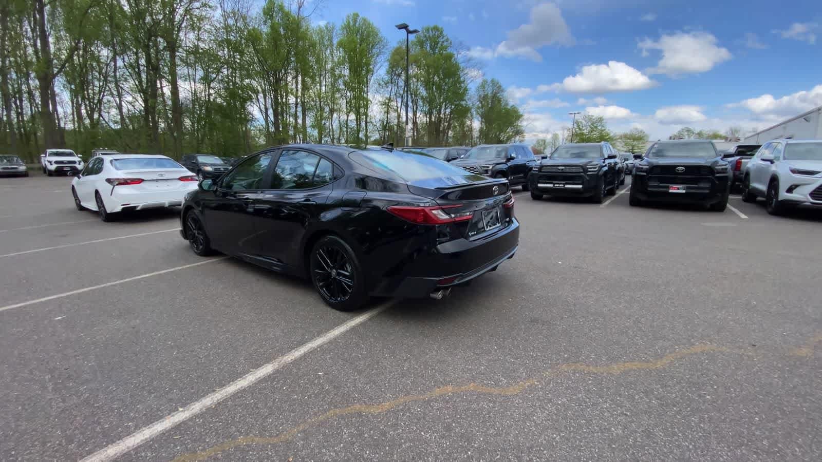 Thumbnail: 2025 Toyota Camry - 11