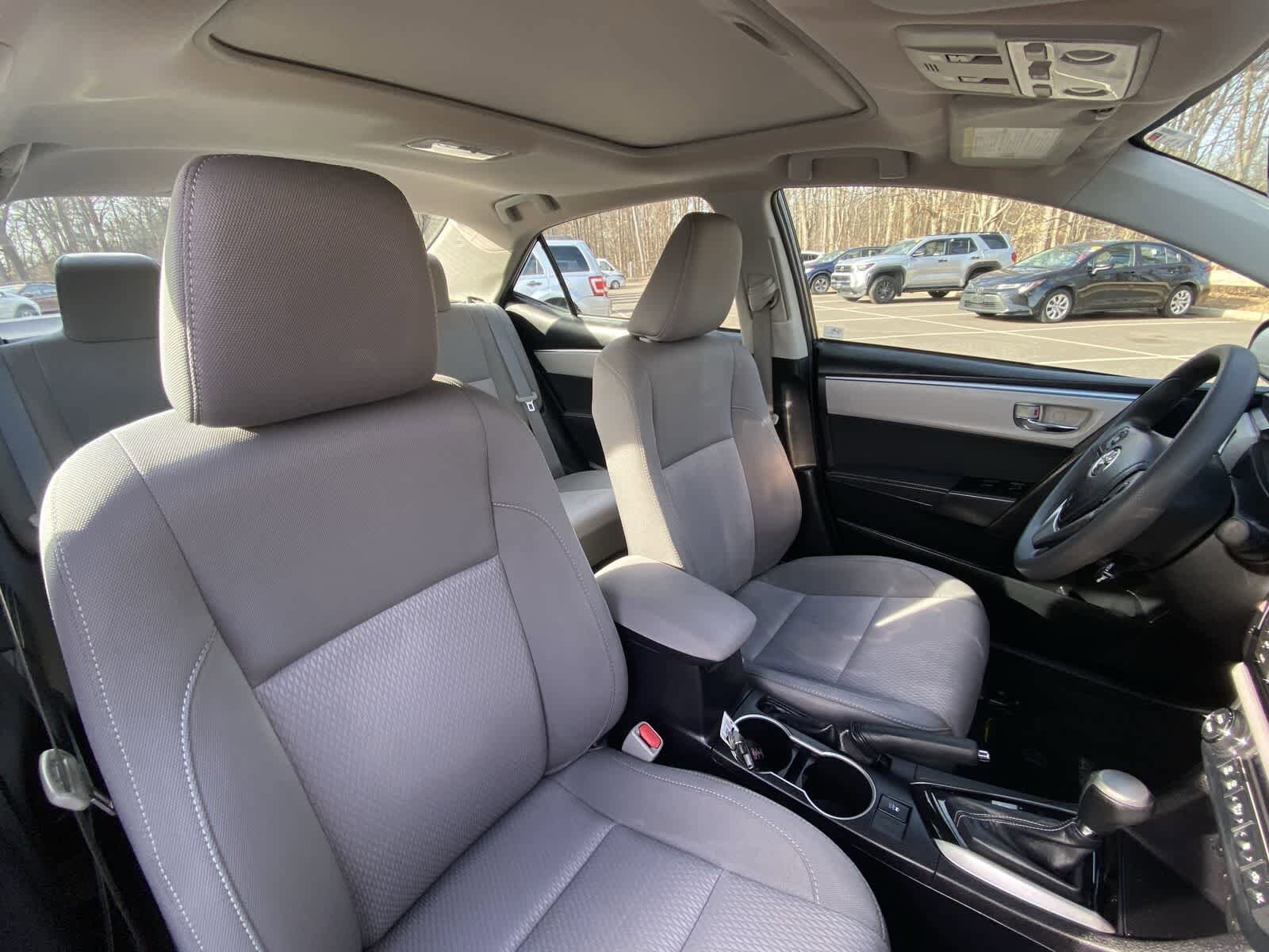 Thumbnail: 2014 Toyota Corolla - 28