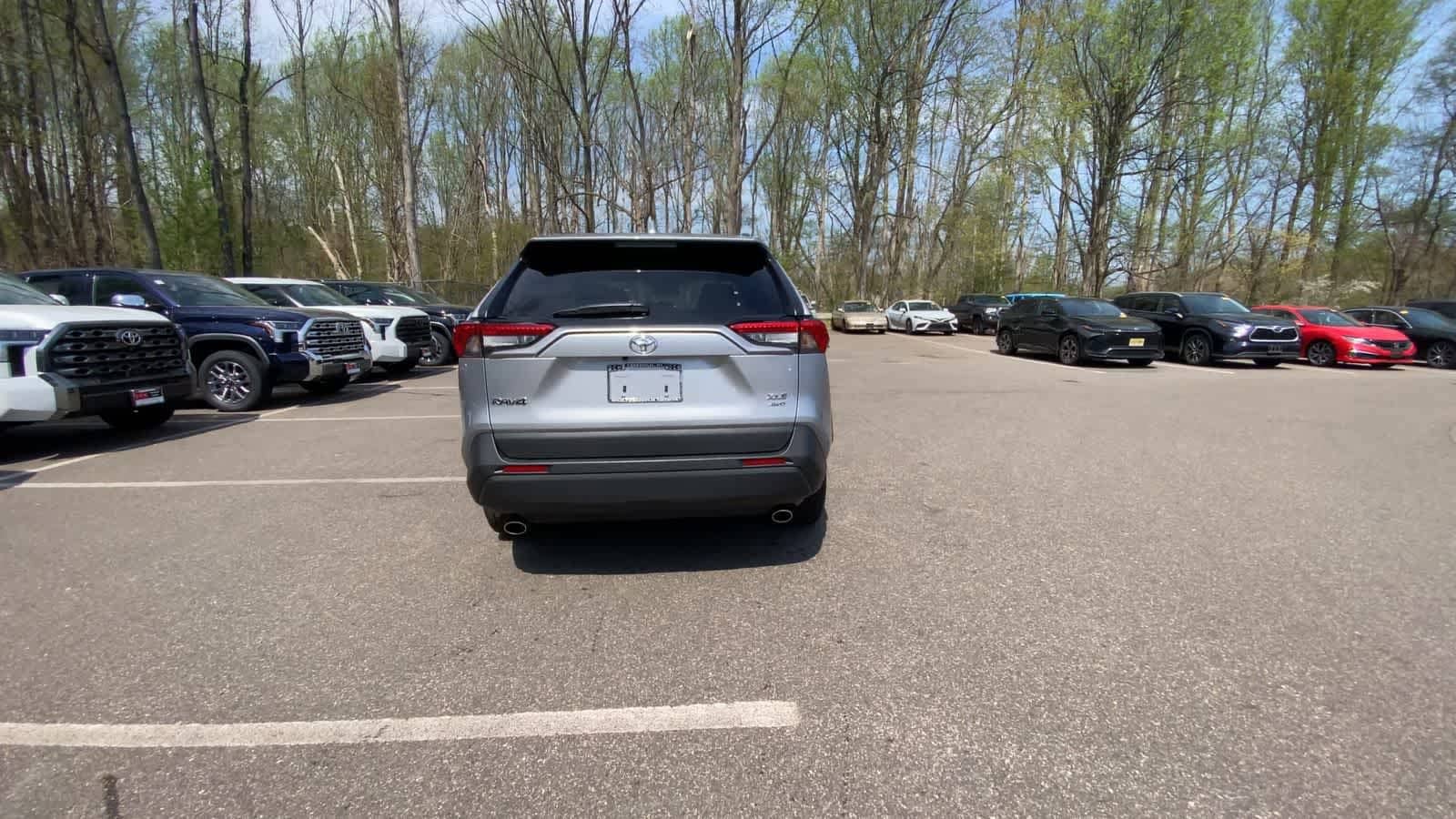 Thumbnail: 2025 Toyota RAV4 - 10