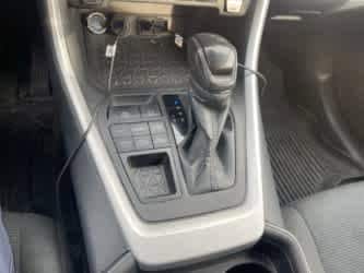 Thumbnail: 2021 Toyota RAV4 - 31