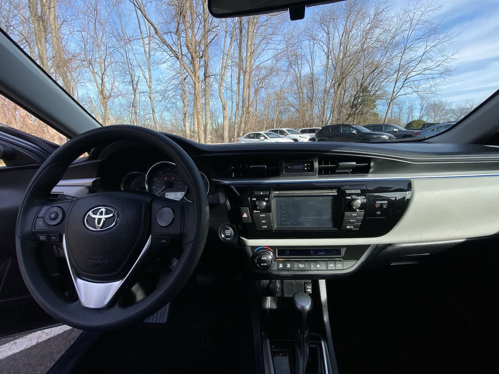 Thumbnail: 2014 Toyota Corolla - 24