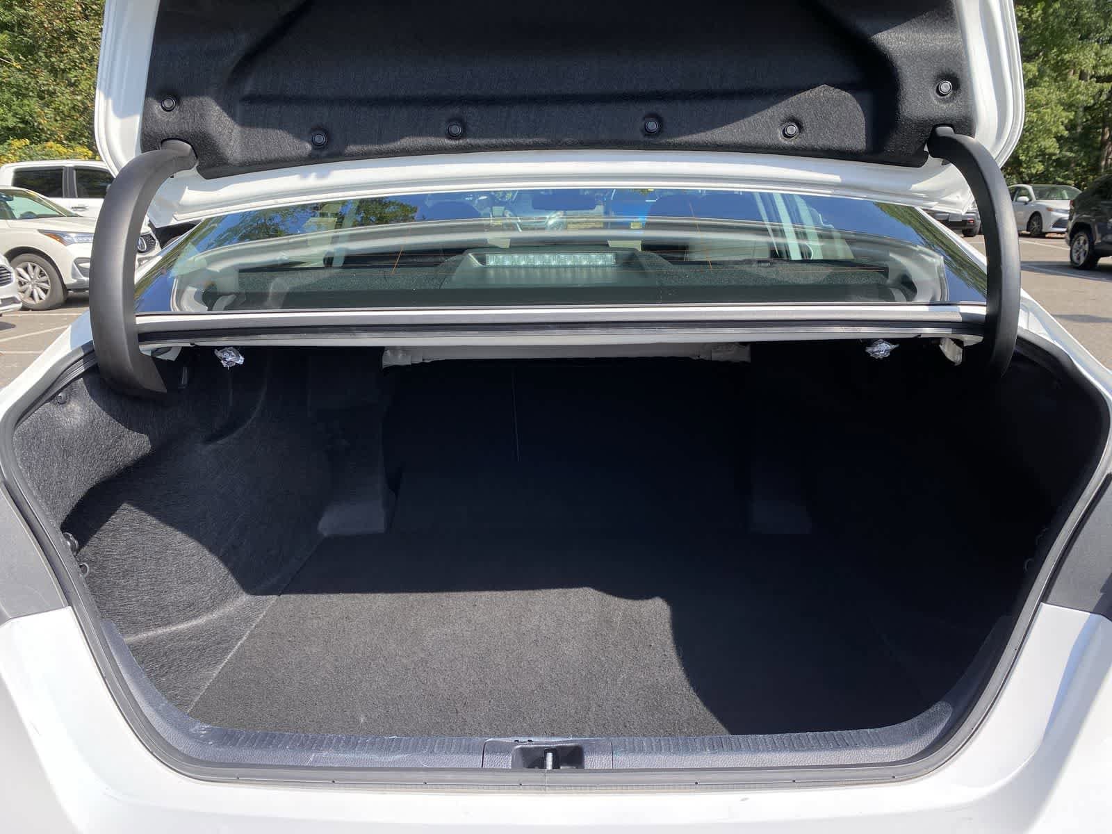 Thumbnail: 2024 Toyota Camry - 10