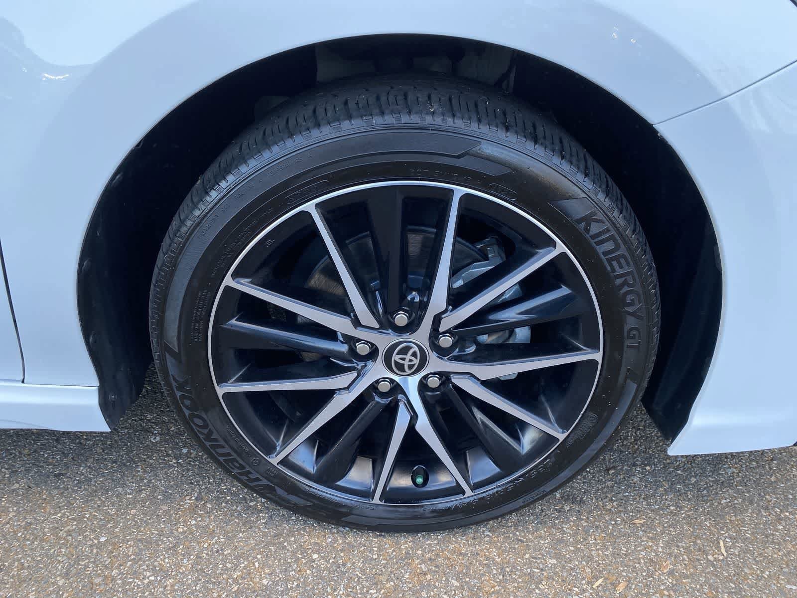 Thumbnail: 2024 Toyota Camry - 14