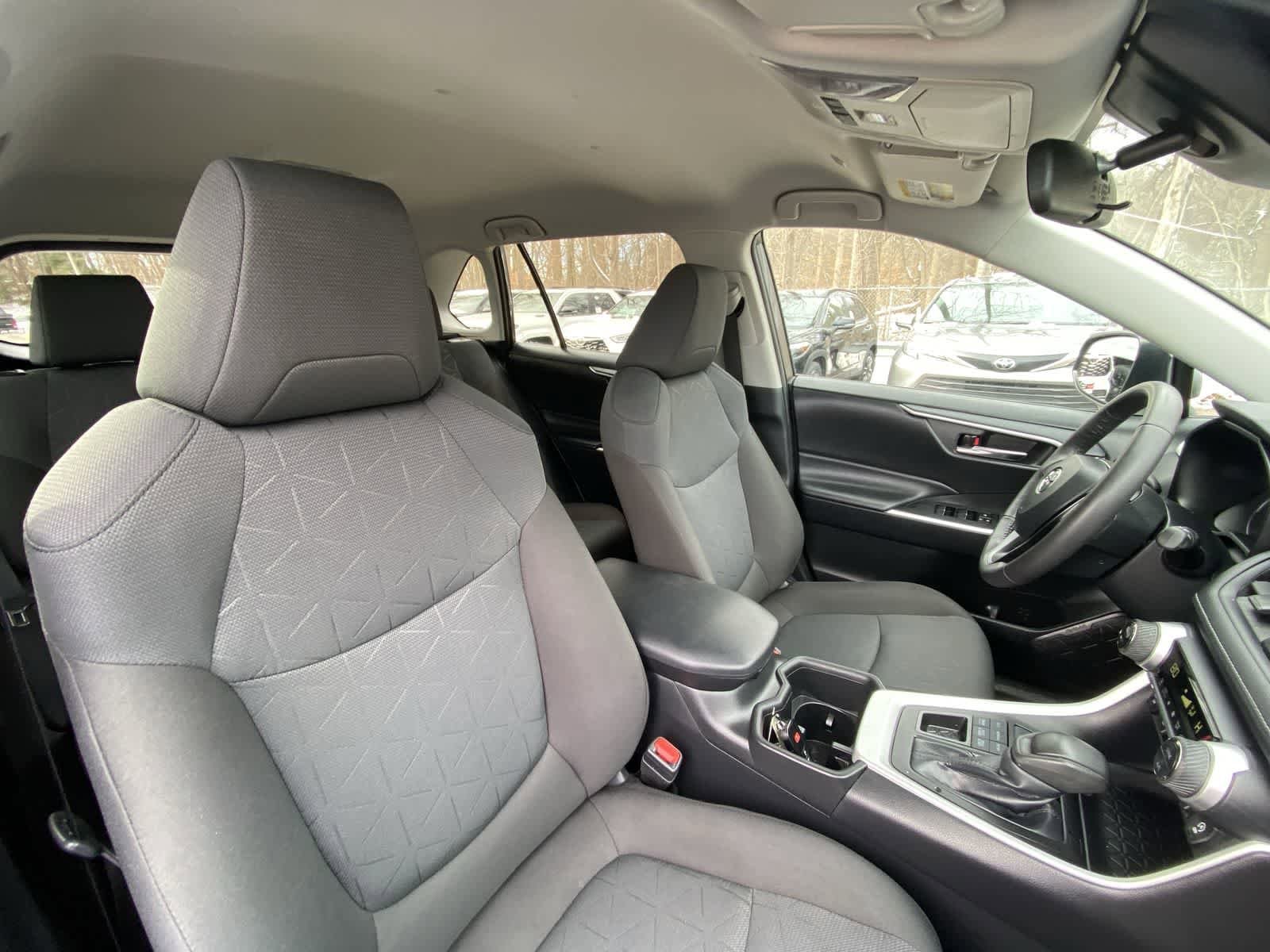 Thumbnail: 2024 Toyota RAV4 - 21