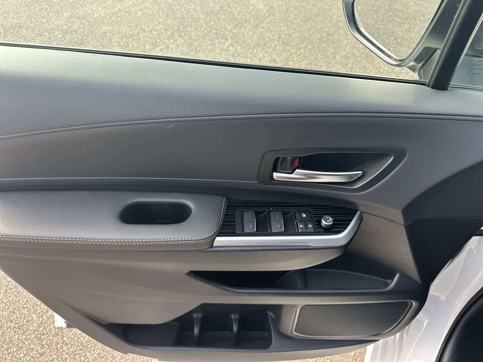 Thumbnail: 2026 Toyota Sienna - 25