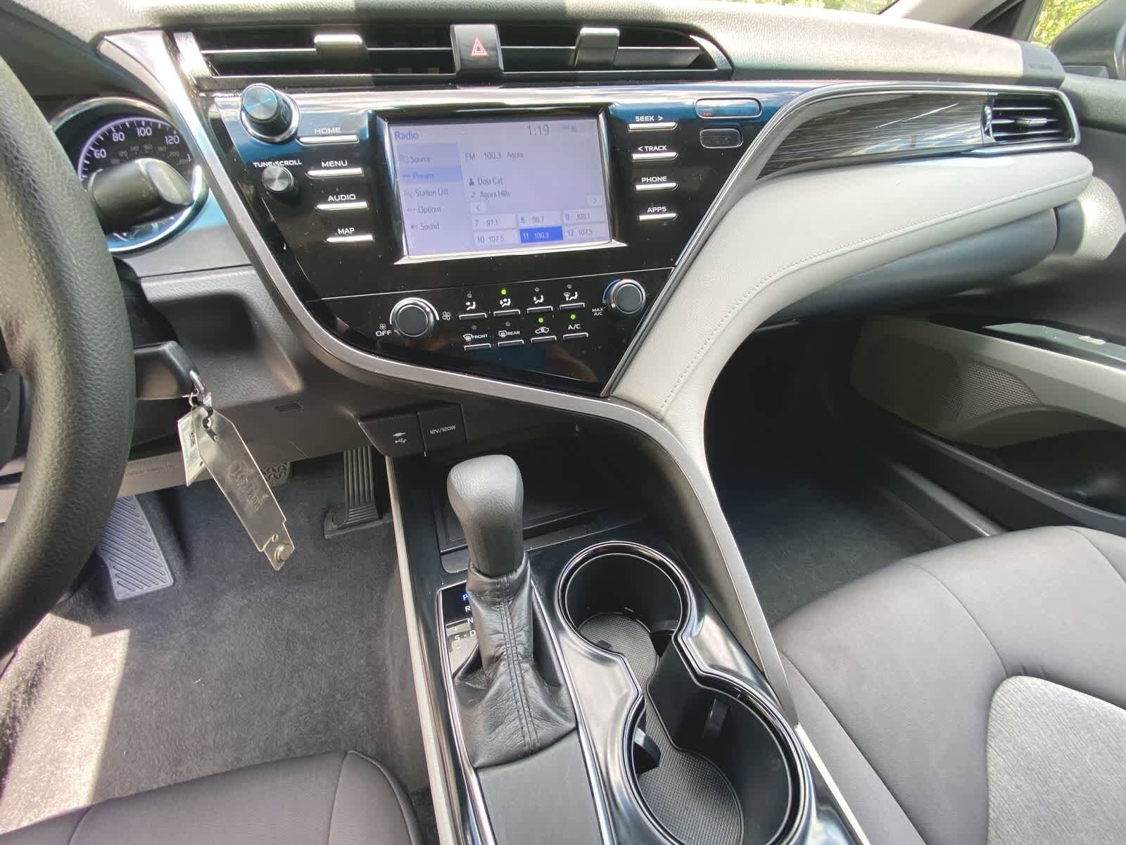 2019 Toyota Camry LE 19