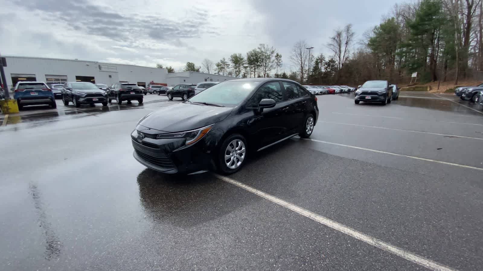 Thumbnail: 2025 Toyota Corolla - 9