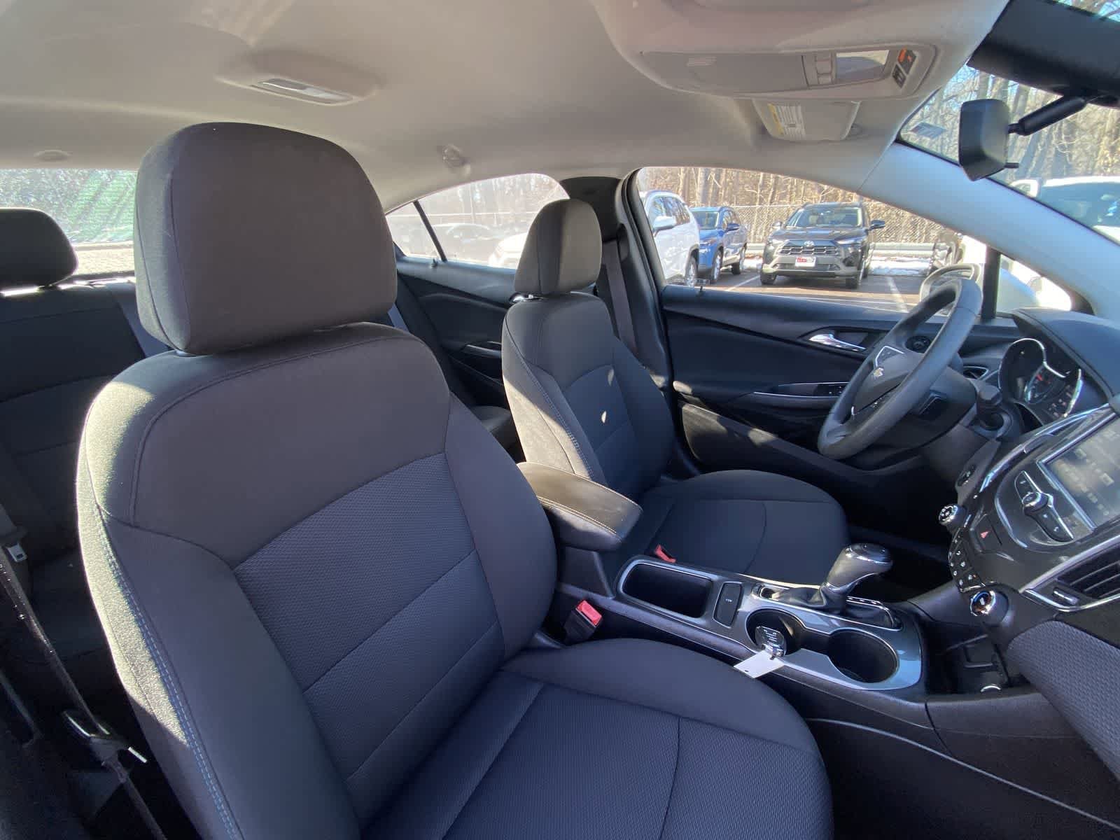 Thumbnail: 2016 Chevrolet Cruze - 28