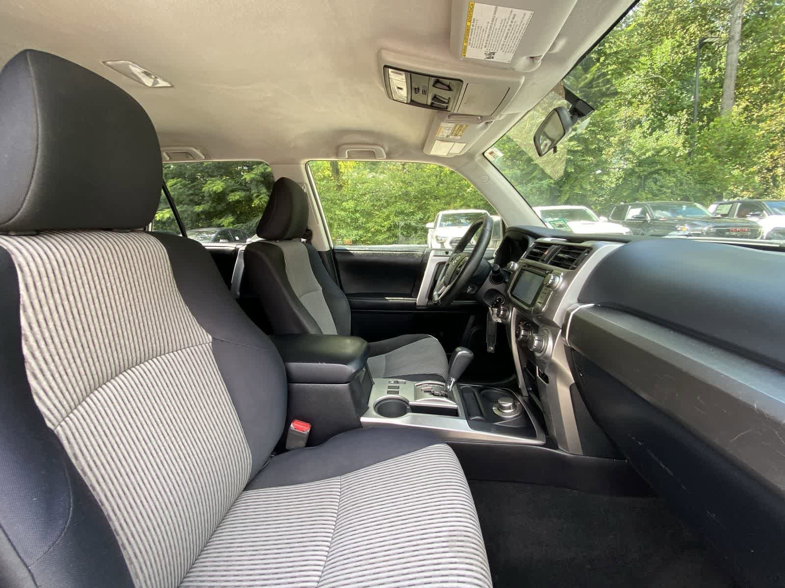 Thumbnail: 2014 Toyota 4Runner - 20
