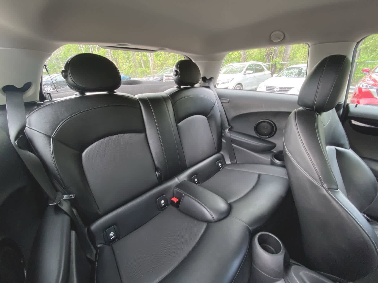 2016 MINI Cooper Hardtop S 23
