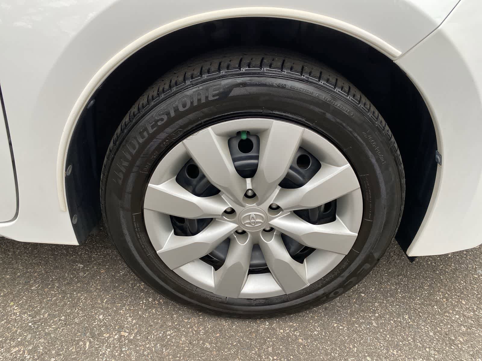 Thumbnail: 2015 Toyota Corolla - 20