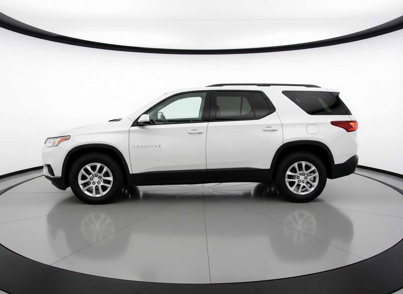 Thumbnail: 2018 Chevrolet Traverse - 4