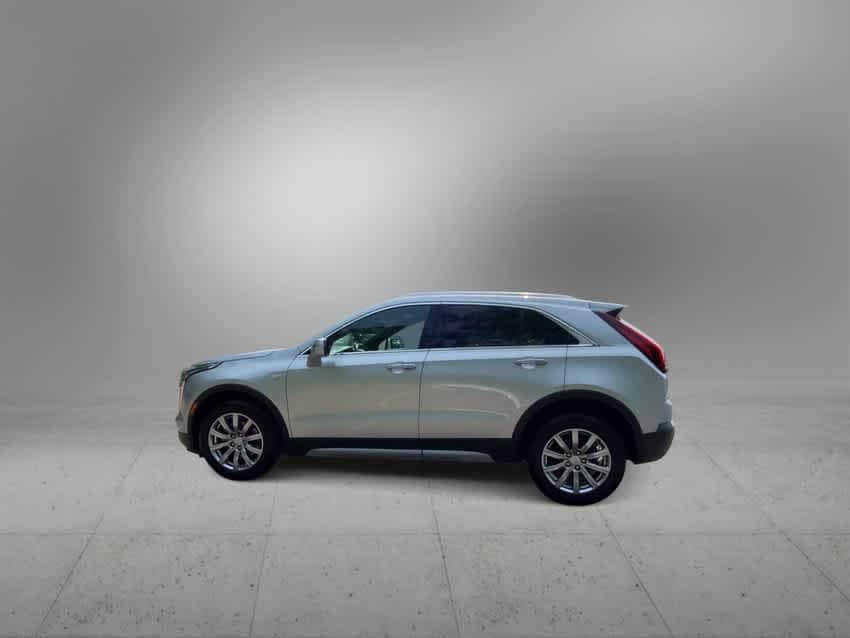 Thumbnail: 2022 Cadillac XT4 - 5