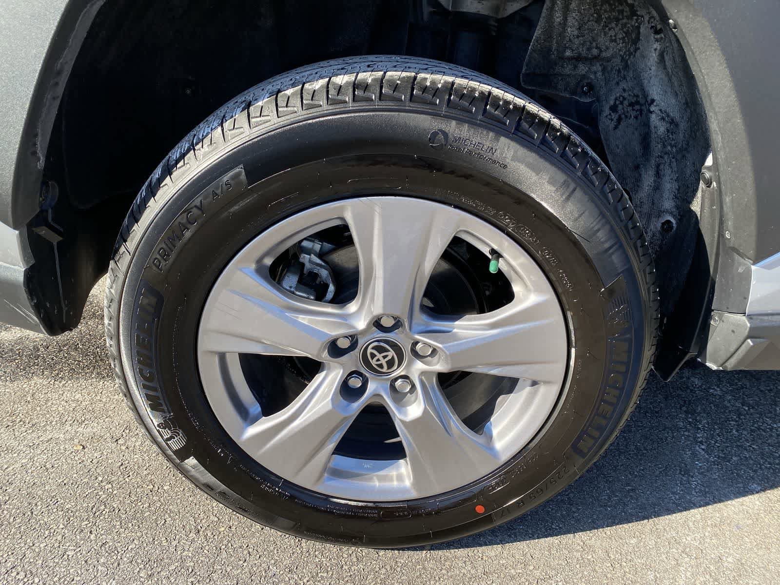 Thumbnail: 2025 Toyota RAV4 - 21