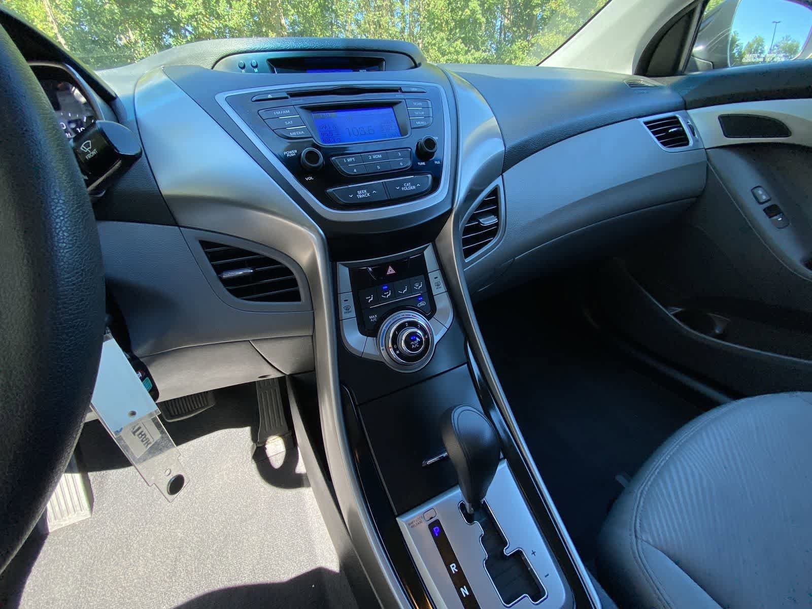 Thumbnail: 2013 Hyundai Elantra - 19