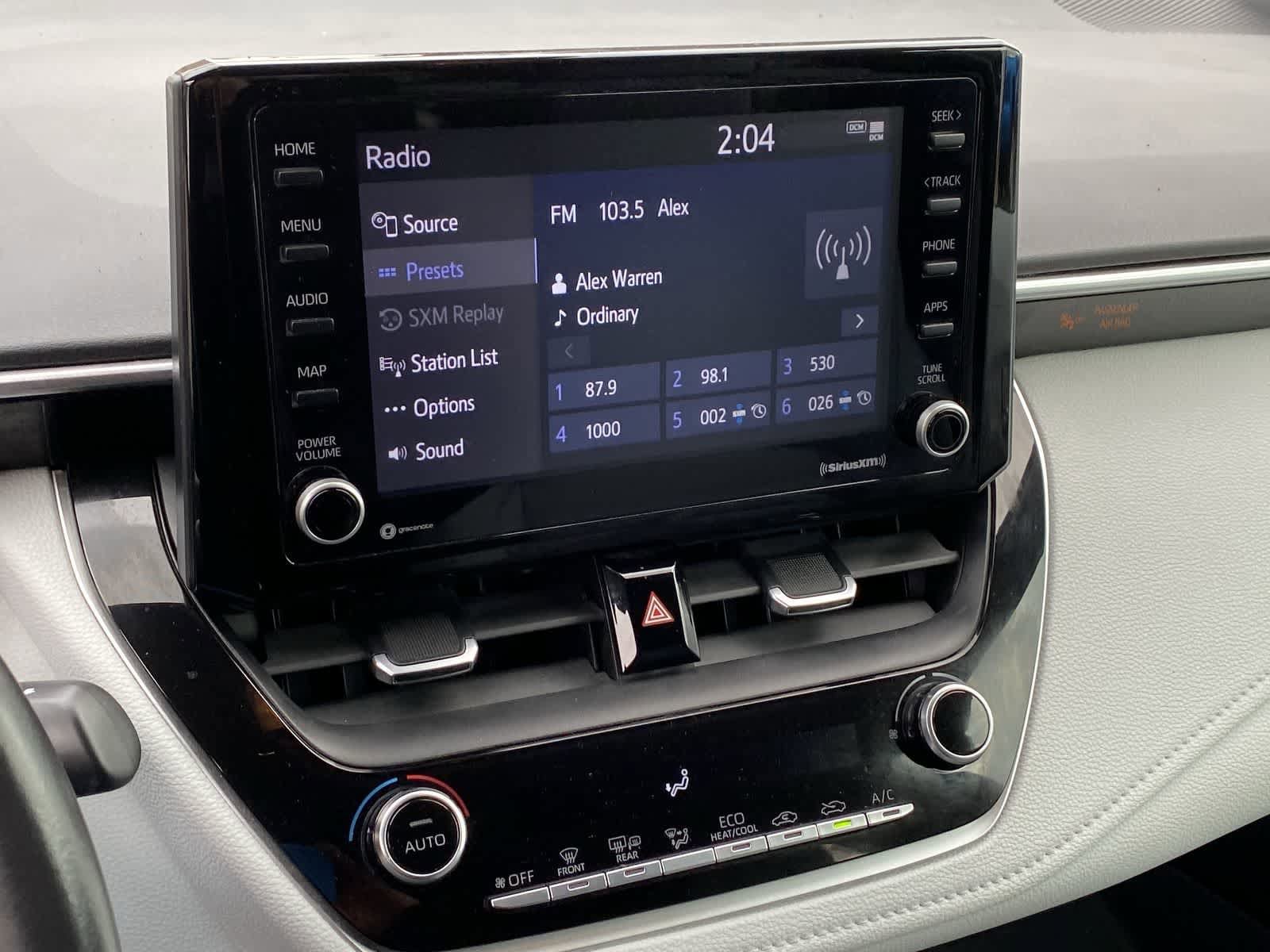 Thumbnail: 2022 Toyota Corolla - 32