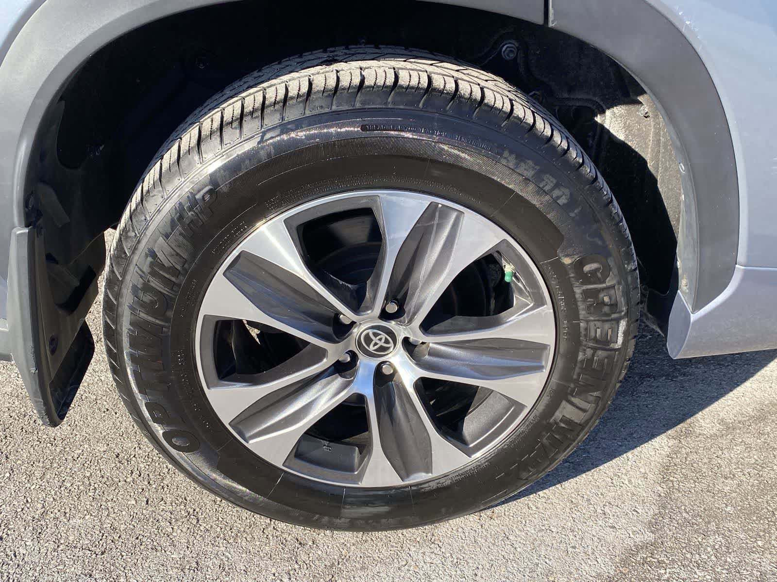 Thumbnail: 2021 Toyota Highlander - 26