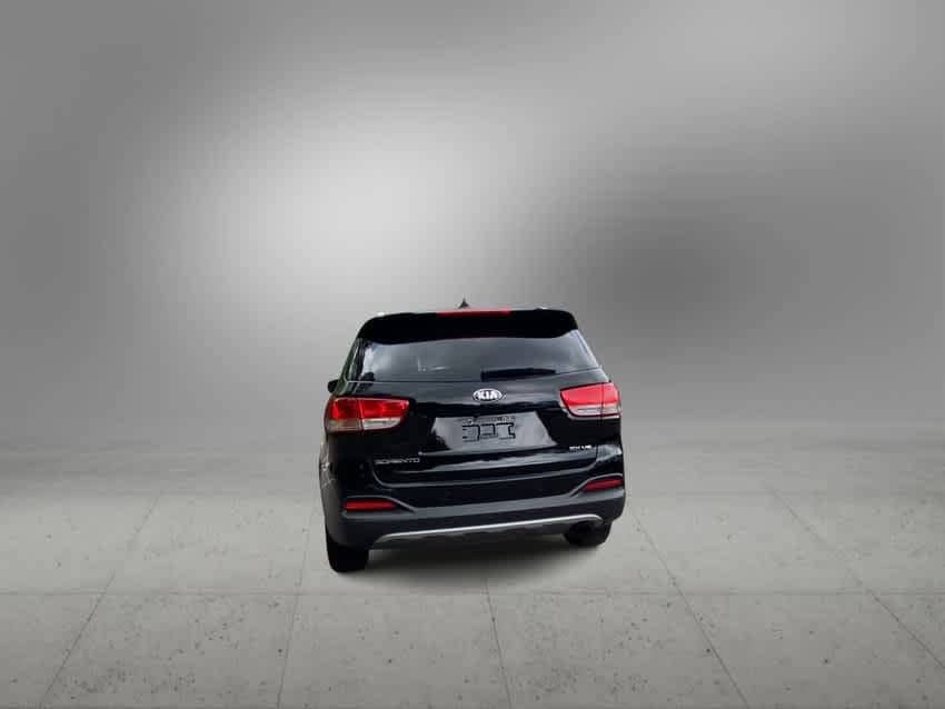 Thumbnail: 2016 Kia Sorento - 7