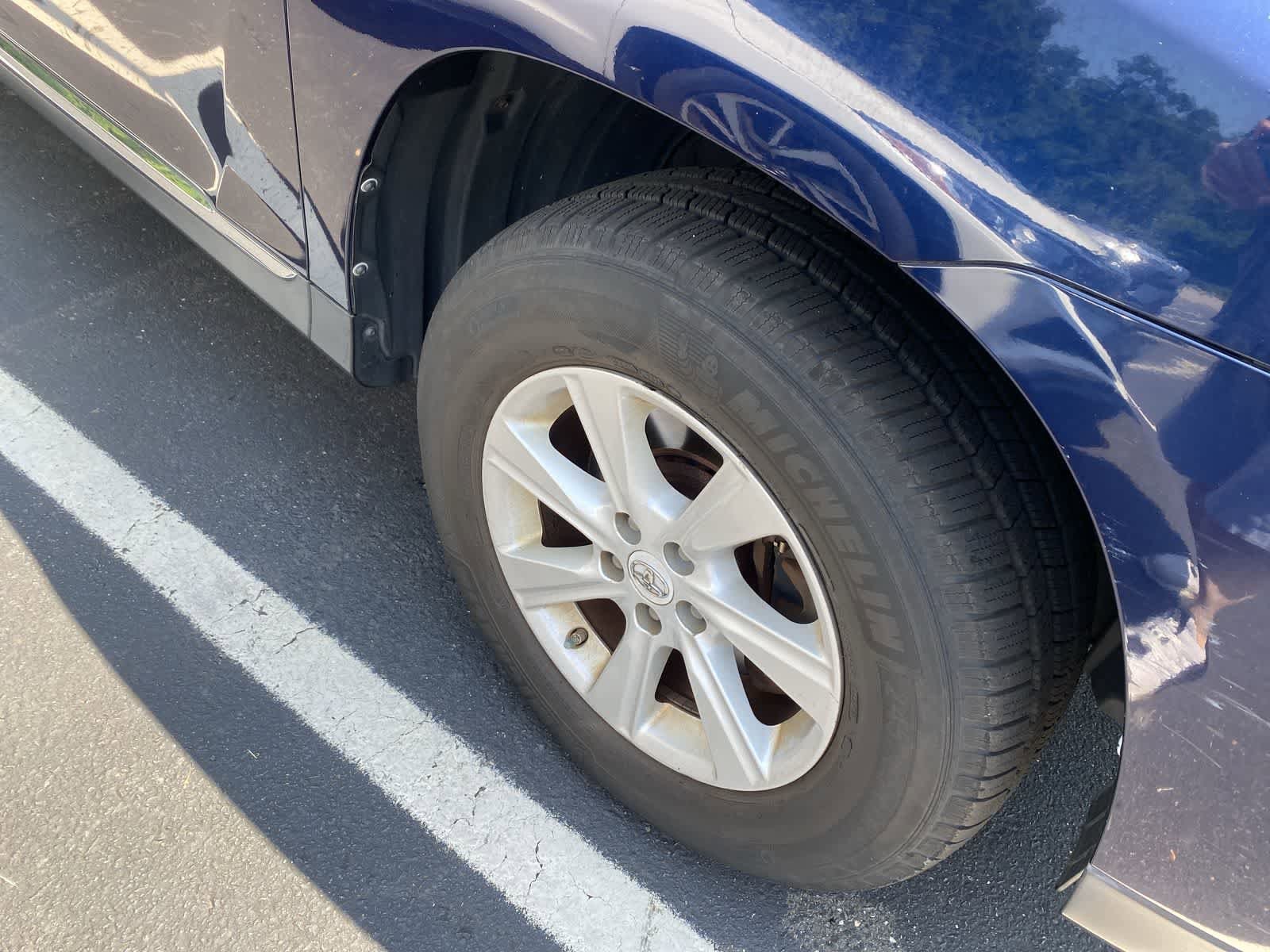 Thumbnail: 2012 Toyota Highlander - 4