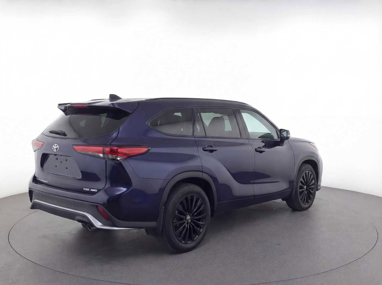 Thumbnail: 2025 Toyota Highlander - 9