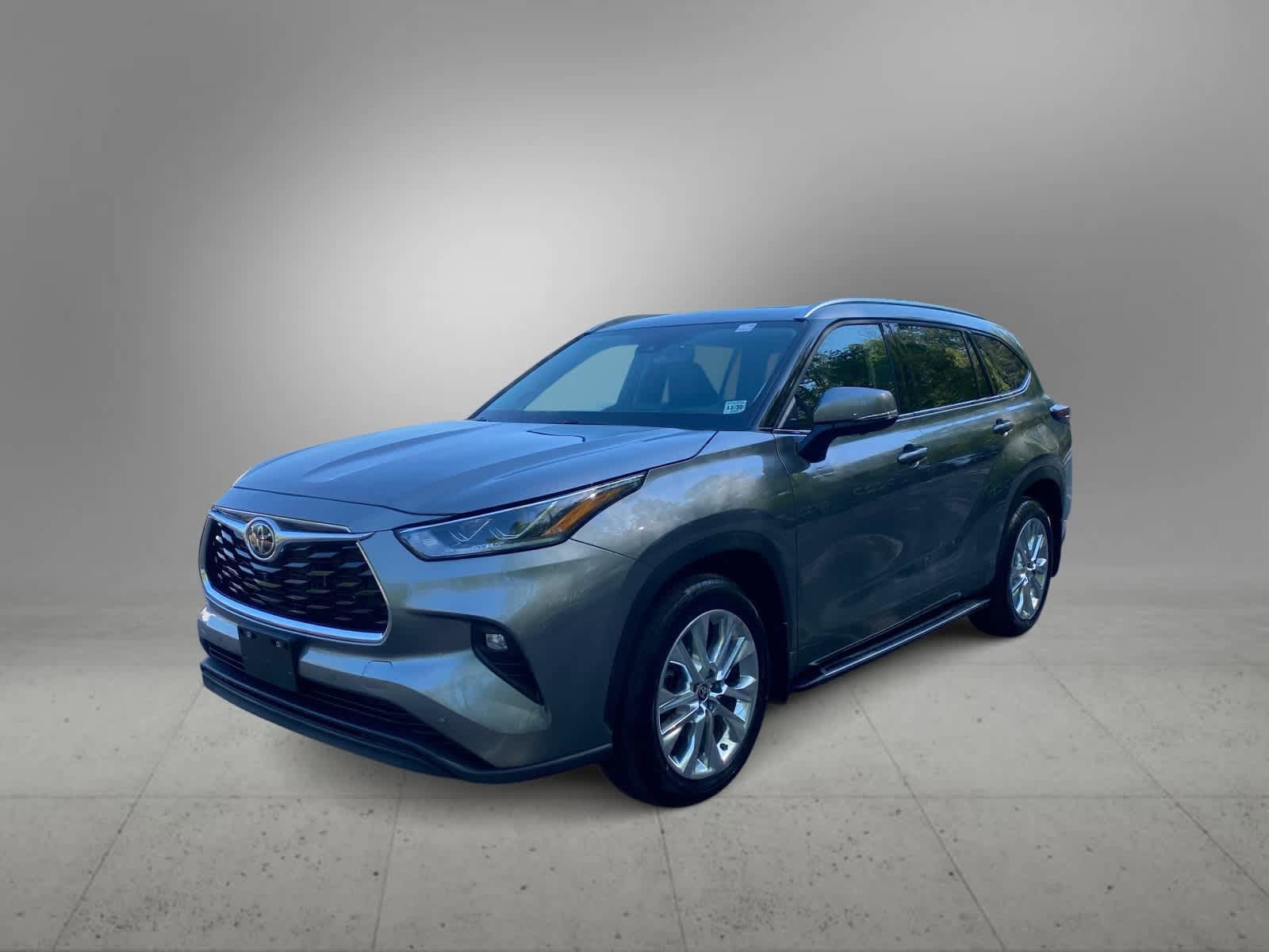 2026 Toyota Highlander Limited -
                  Freehold, NJ
