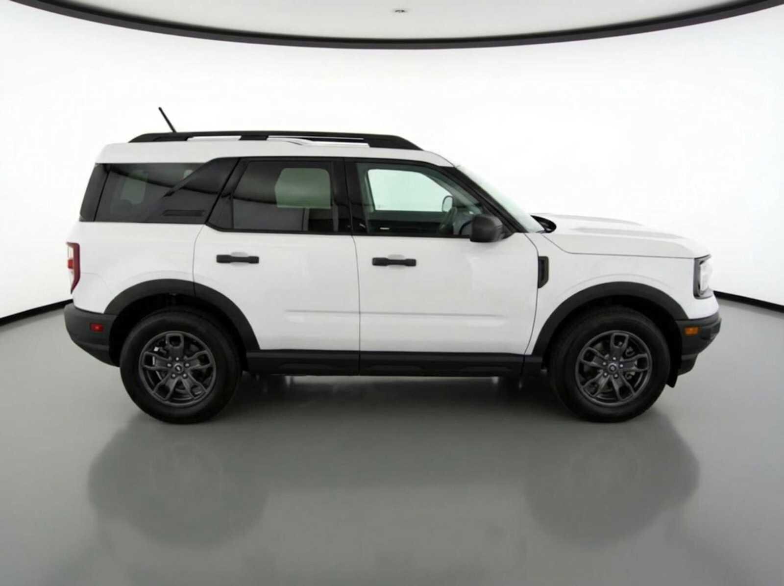 Thumbnail: 2022 Ford Bronco Sport - 5