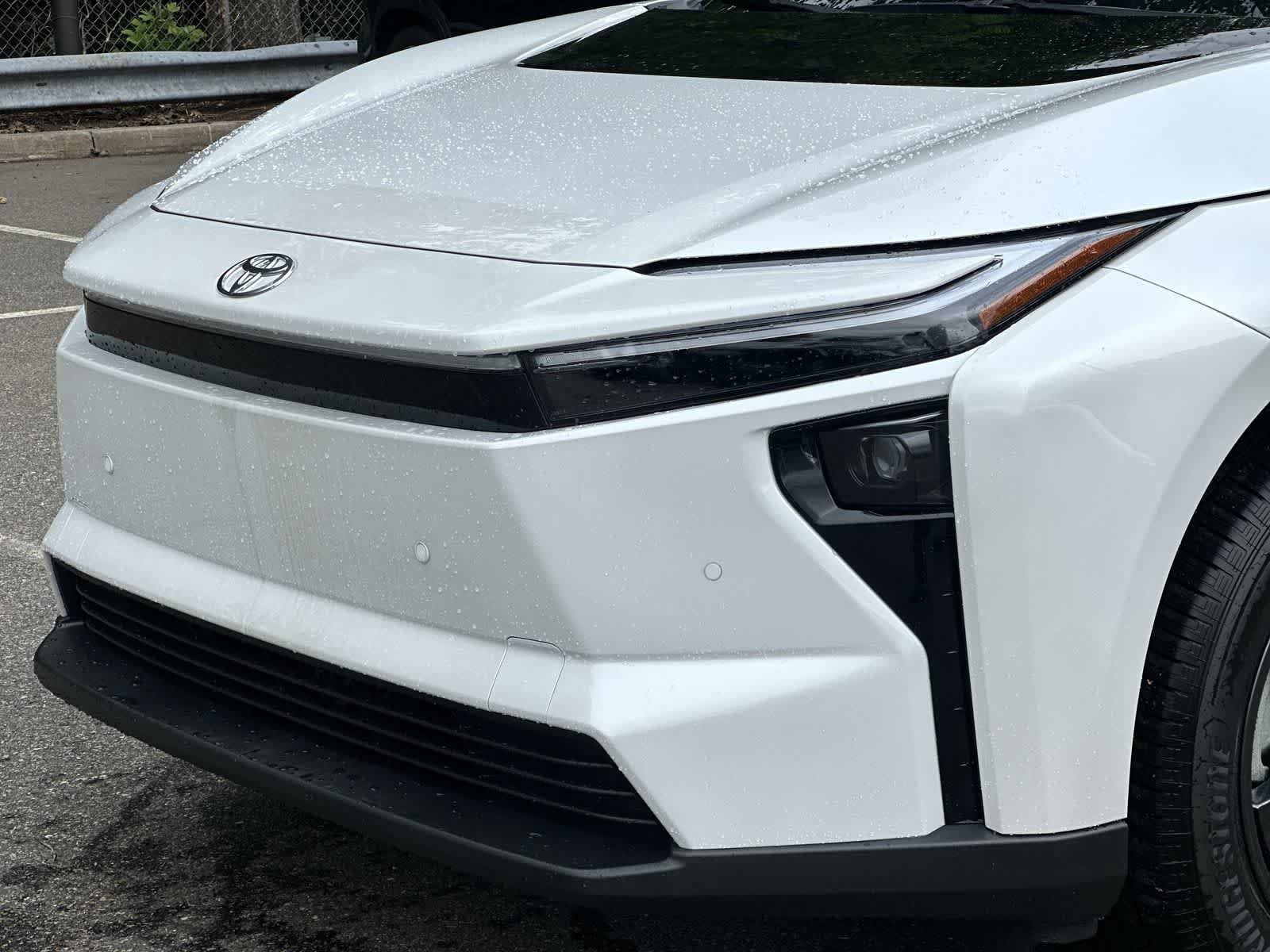 2026 Toyota bZ XLE - Photo 11