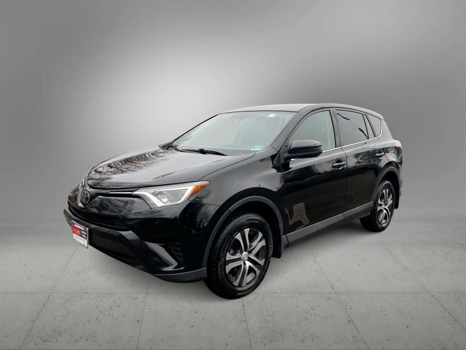 Thumbnail: 2018 Toyota RAV4 - 7
