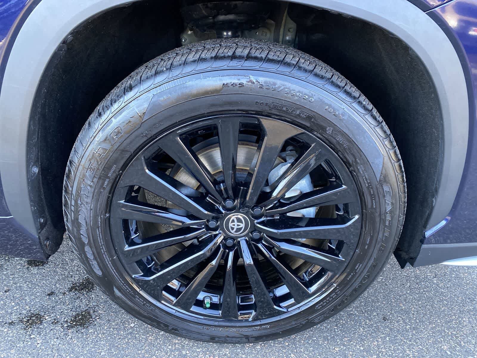 Thumbnail: 2025 Toyota Highlander - 17