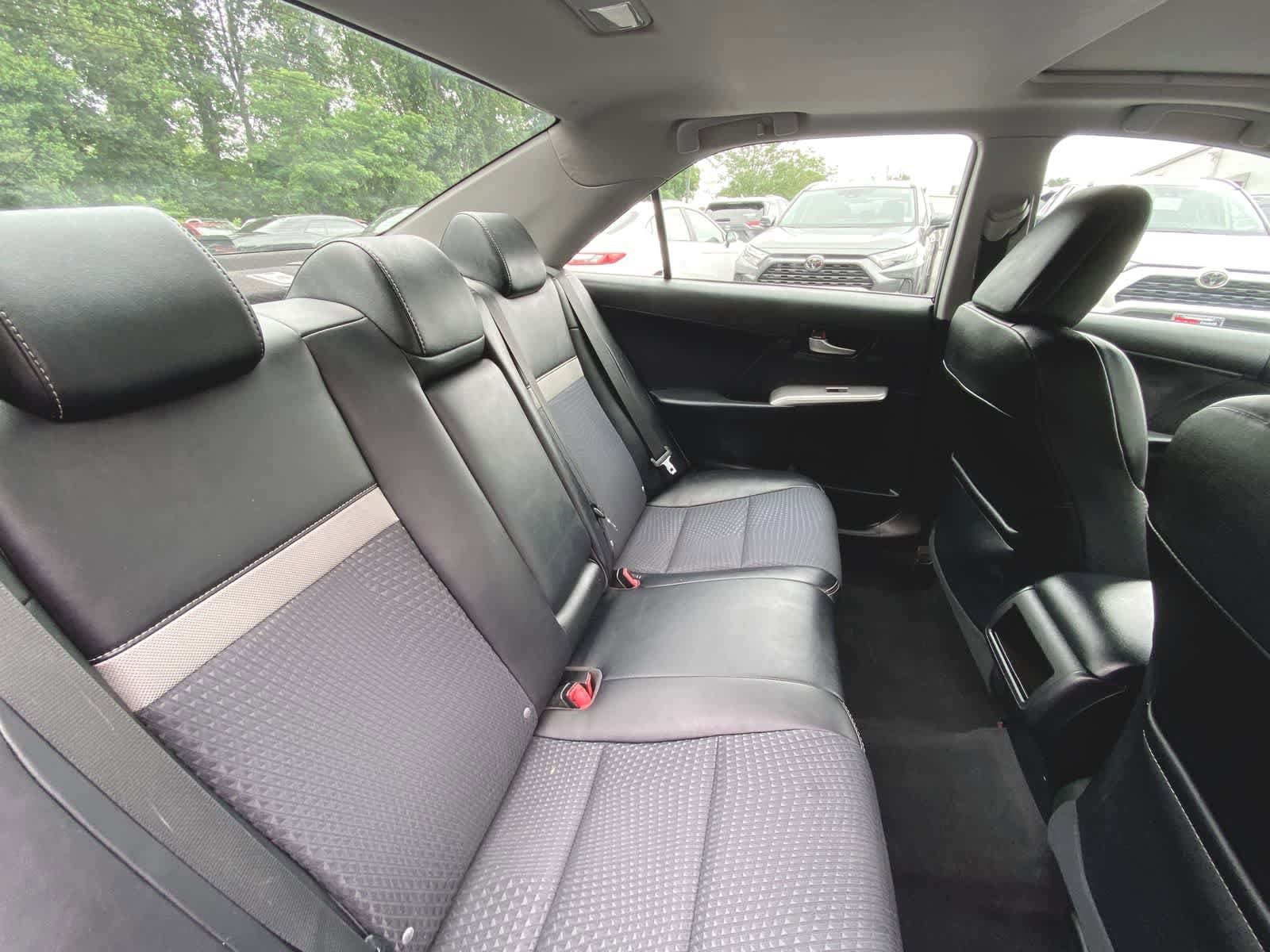 Thumbnail: 2012 Toyota Camry - 24