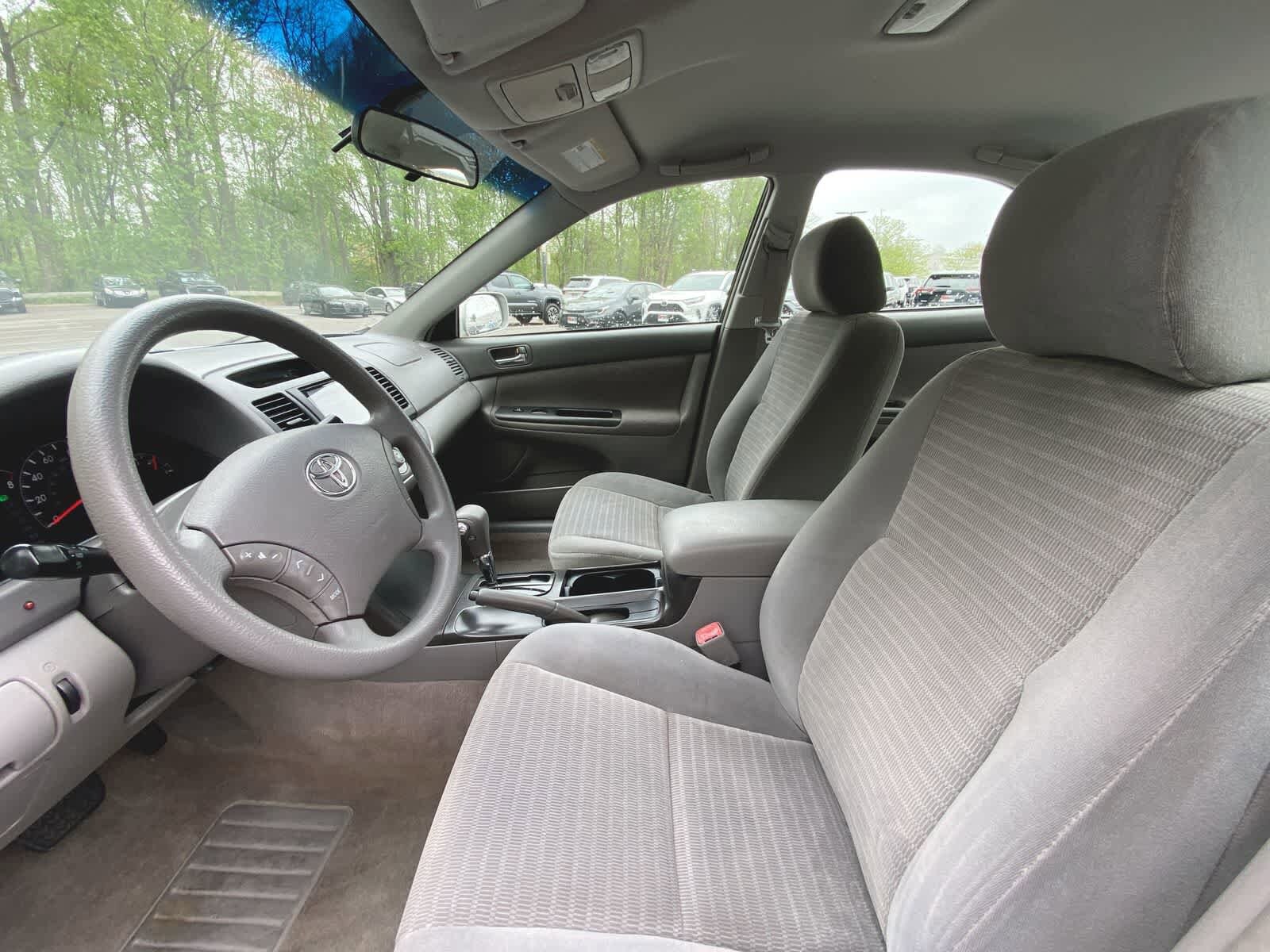 2006 Toyota Camry LE 16