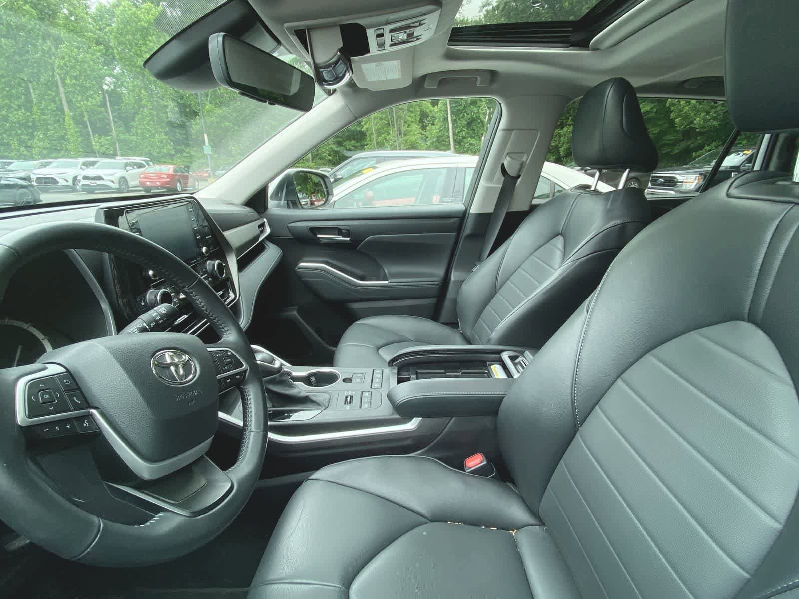 2022 Toyota Highlander XLE 10