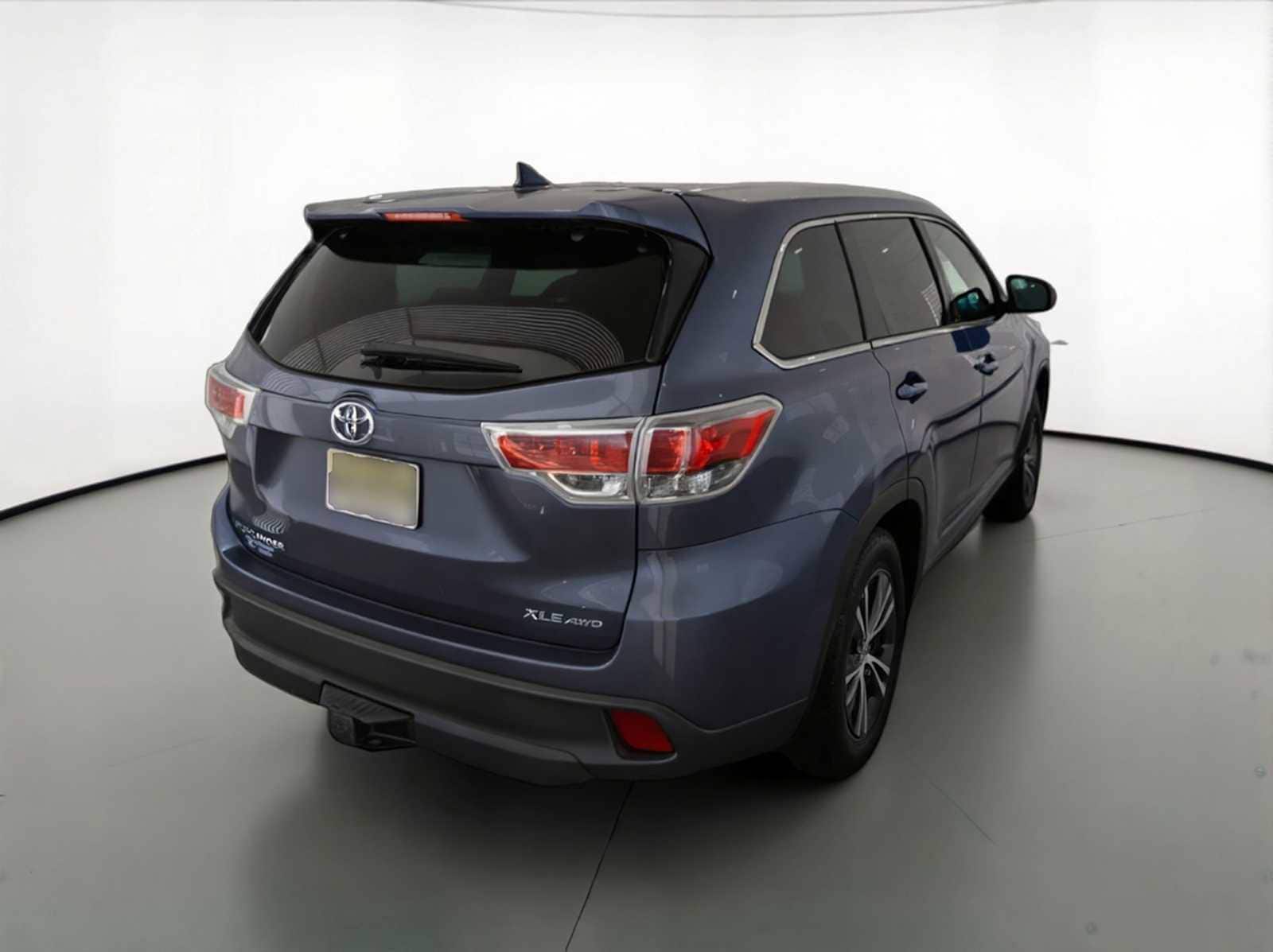 Thumbnail: 2016 Toyota Highlander - 5