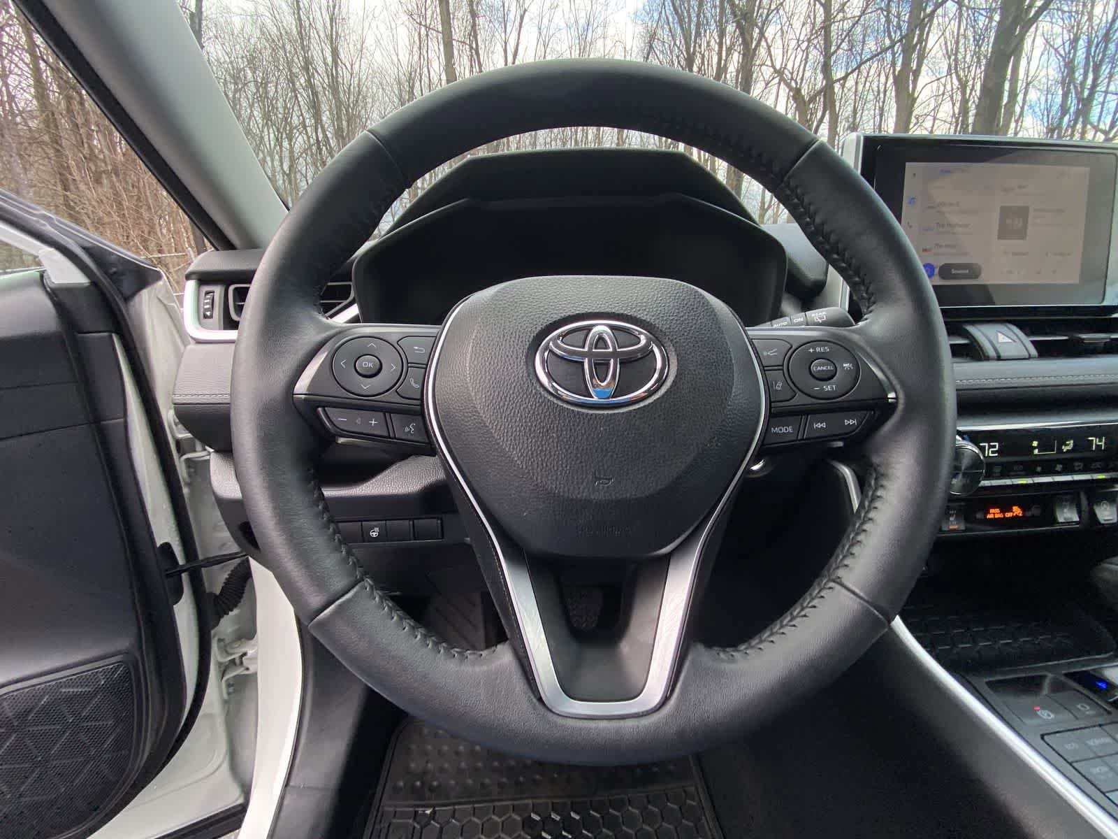 Thumbnail: 2024 Toyota RAV4 - 33